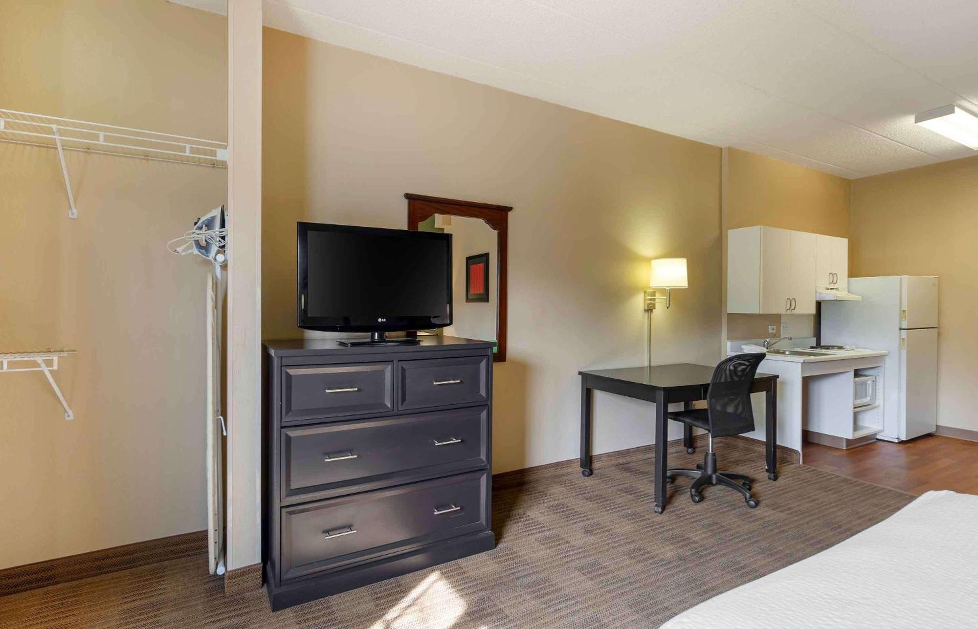 Extended Stay America Suites - Chicago - Elmhurst - O'Hare Exterior photo